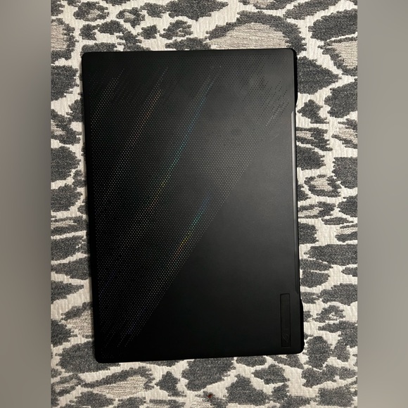 MSI GAMING LAPTOP 3070ti - Picture 5 of 8